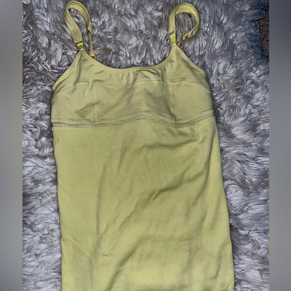 Lululemon sz 6 tank - Picture 1 of 3